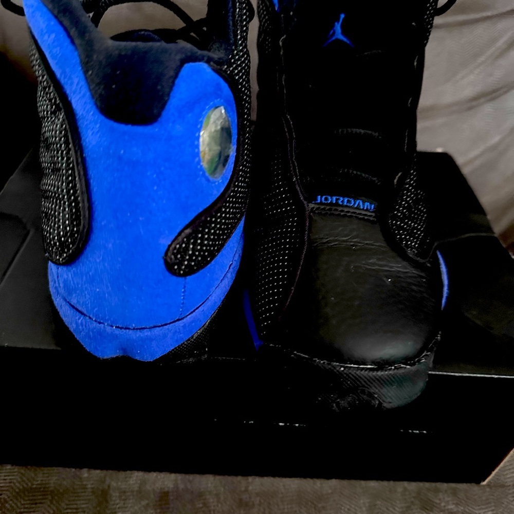 Retro air Jordan 13 in good condition. With box and paper